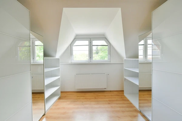 Požárnická, Nebušice - Prague 6 | Rent, House, Six-bedroom (7+kk), 300 m²