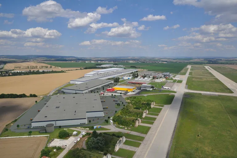 Letiště Brno-Tuřany, Brno - Brno-město | Rent, Warehouse space, 13 093 m²