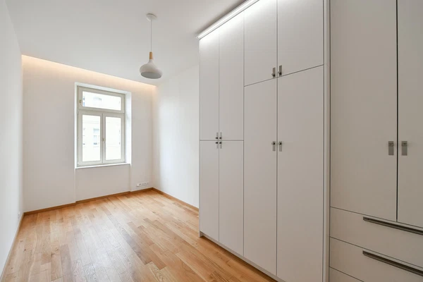 Dykova, Vinohrady - Prague 10 | Rent, Apartment, One-bedroom (2+kk), 49 m²