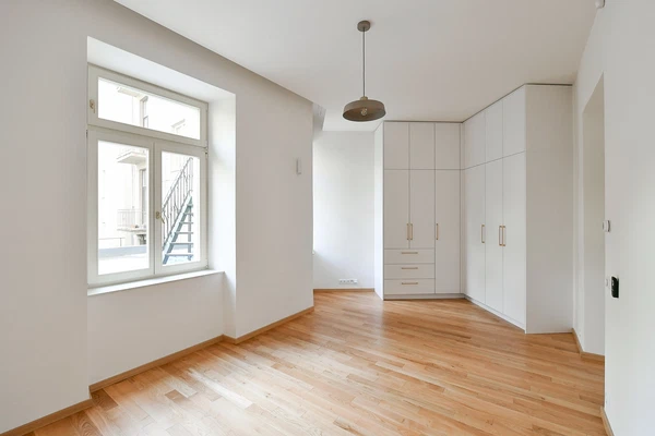 Dykova, Vinohrady - Prague 10 | Rent, Apartment, One-bedroom (2+kk), 62 m²