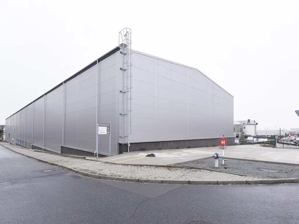 Plzeňský kraj - Plzeň-město | Pronájem, Skladový prostor, 1 380 m²