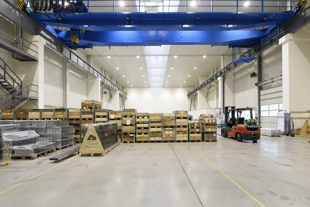 Plzeňský kraj - Plzeň-město | Pronájem, Skladový prostor, 1 380 m²