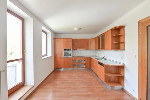 Ovčí hájek, Stodůlky - Prague 5 | Rent, House, Six-bedroom (7+1), 380 m²