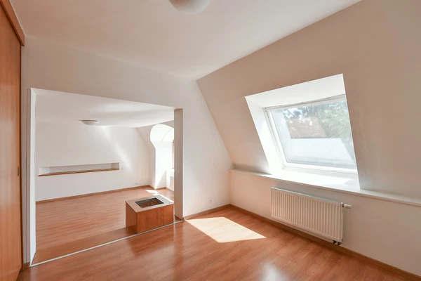 Ovčí hájek, Stodůlky - Prague 5 | Rent, House, Six-bedroom (7+1), 380 m²