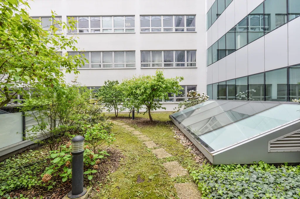 Sokolovská, Karlín - Praha 8 | Pronájem, Administrativní budova, 4 358 m²