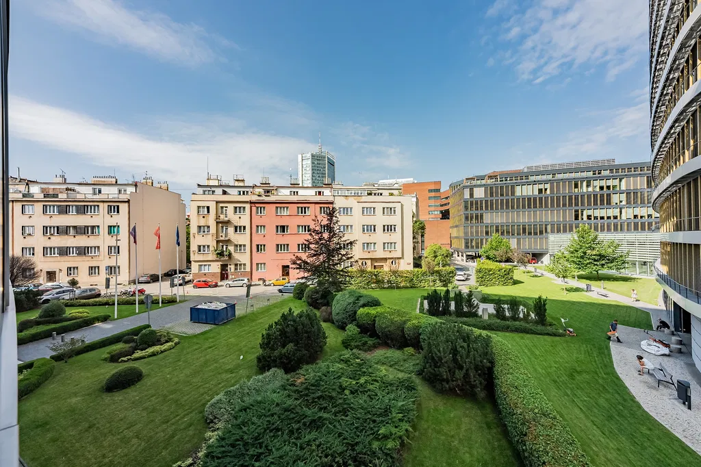 Doudlebská, Nusle - Praha 4 | Pronájem, Administrativní budova, 1 839 m²
