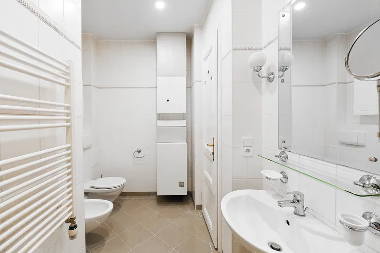 Dřevná, Nové Město - Prague 2 | Rent, Apartment, Three-bedroom (4+1), 158 m²