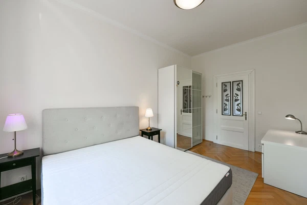 Dřevná, Nové Město - Prague 2 | Rent, Apartment, Three-bedroom (4+1), 156 m²