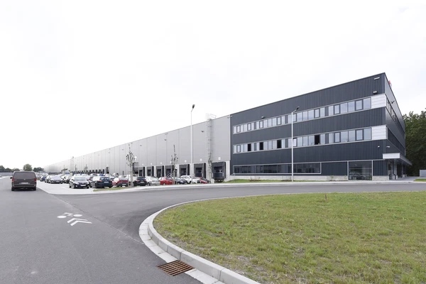 Nádražní, Pardubice - Pardubice | Pronájem, Skladový prostor, 3 500 m²