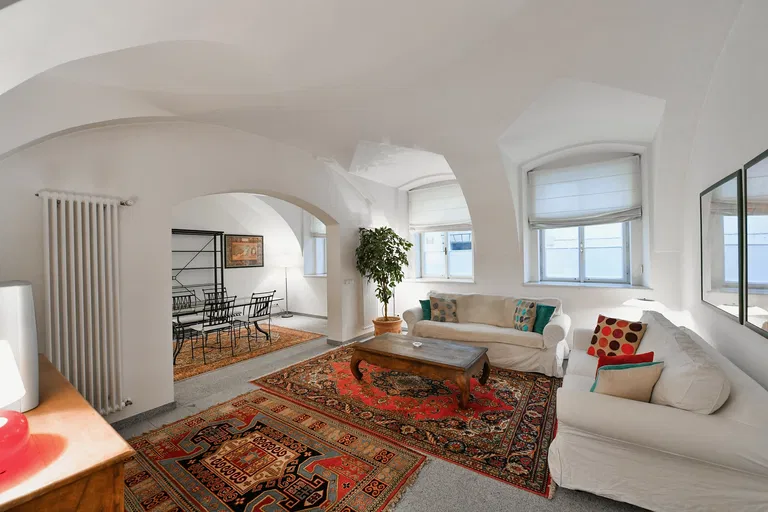 Vlašská, Malá Strana - Prague 1 | Rent, Apartment, One-bedroom (2+1), 108 m²