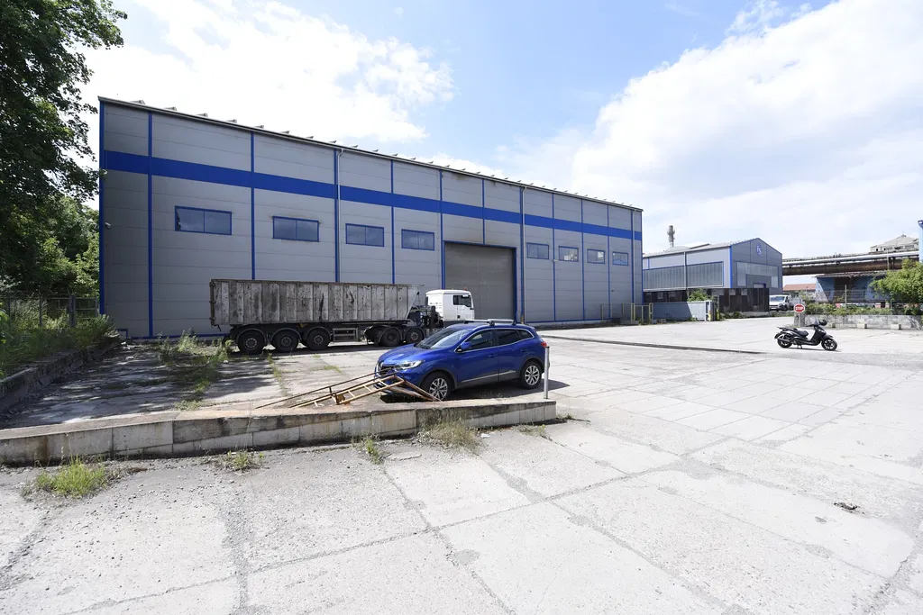 Na Valmetce, Kladno - Kladno | Rent, Industrial park, 7 761 m²