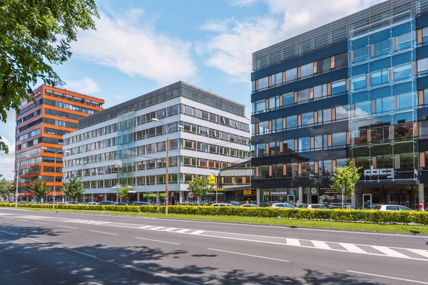 Karadžičova, Ružinov - Bratislava II | Pronájem, Administrativní budova, 4 925 m²