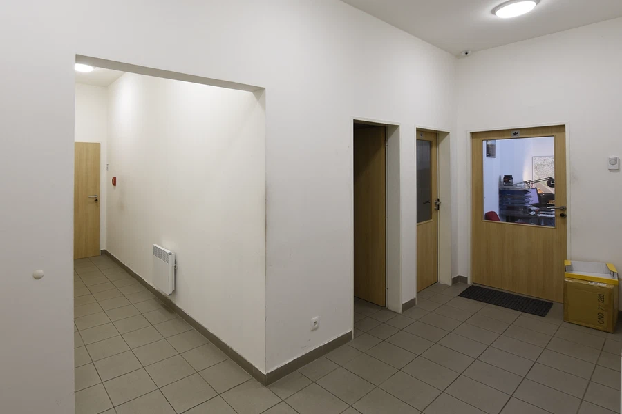 U Trati, Dobrovíz - Praha-západ | Rent, Logistic park, 5 230 m²