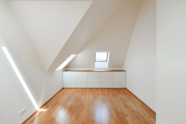 Ovenecká, Bubeneč - Prague 7 | Sale, Apartment, Three-bedroom (4+kk), 130 m²