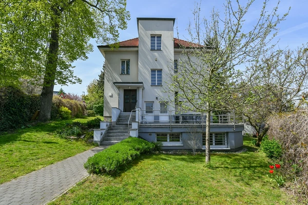 Vápencová, Podolí - Prague 4 | Sale, House, Six-bedroom (7+1), 488 m²