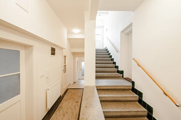 Vápencová, Podolí - Prague 4 | Sale, House, Six-bedroom (7+1), 488 m²