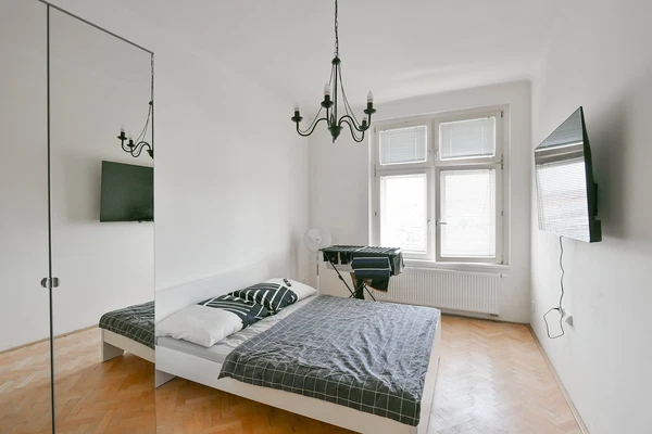 Radlická, Smíchov - Prague 5 | Sale, Apartment building, 1 153 m²