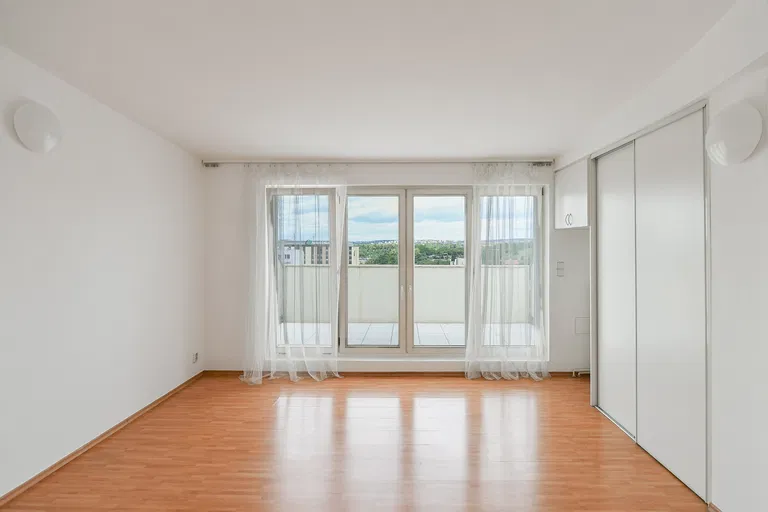 Křišťanova, Žižkov - Prague 3 | Sale, Apartment, One-bedroom (2+1), 84 m²