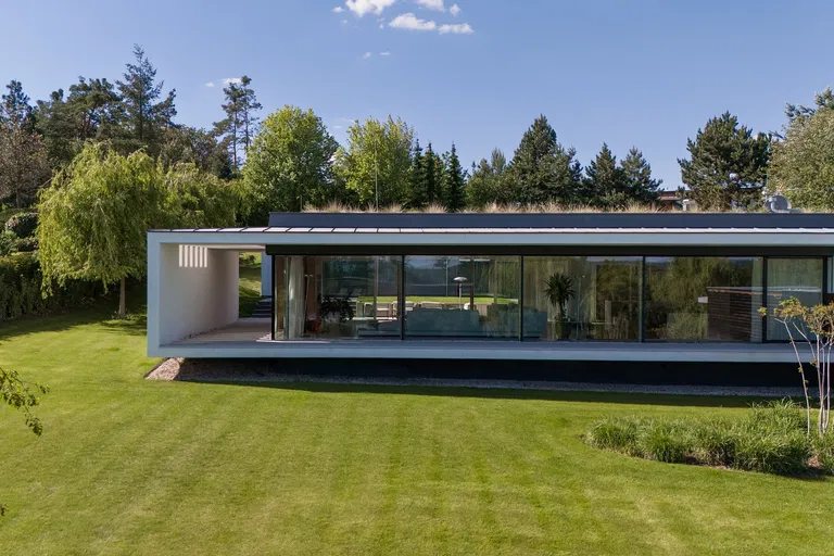 Ke Krásné Stráni, Vonoklasy - Praha-západ | Sale, House, Six-bedroom (7+kk), 653 m²