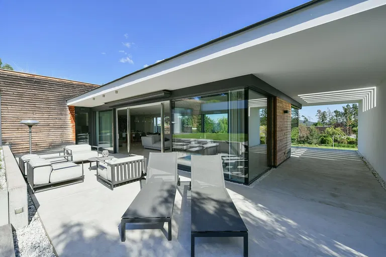 Ke Krásné Stráni, Vonoklasy - Praha-západ | Sale, House, Six-bedroom (7+kk), 653 m²