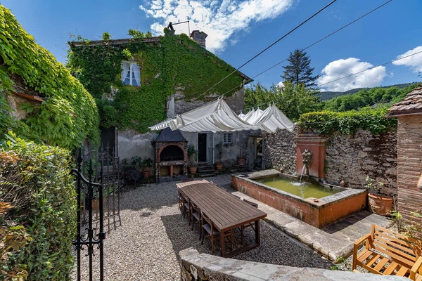 Italy, Tuscany - Lucca | Sale, House, Fourteen-bedroom (15+kk), 1 838 m²