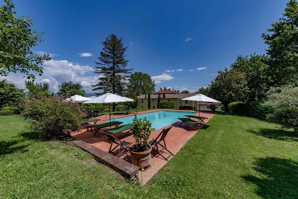 Italy, Tuscany - Lucca | Sale, House, Fourteen-bedroom (15+kk), 1 838 m²