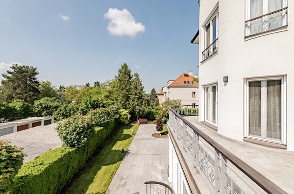 Zvonická, Dejvice - Prague 6 | Sale, House, Seven-bedroom (8+1), 748 m²