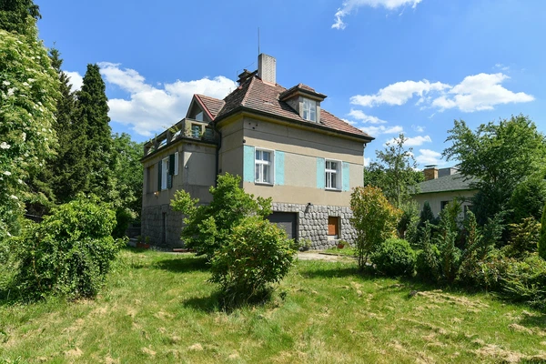 Příčná, Mukařov - Praha-východ | Sale, House, Three-bedroom (4+1), 179 m²