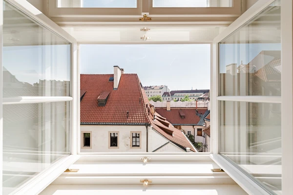 Valdštejnské náměstí, Malá Strana - Prague 1 | Sale, Apartment, Studio (1+kk), 36 m²