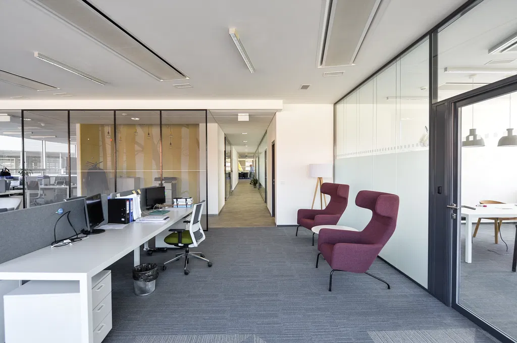 Smrčkova, Libeň - Praha 8 | Pronájem, Administrativní budova, 249 m²