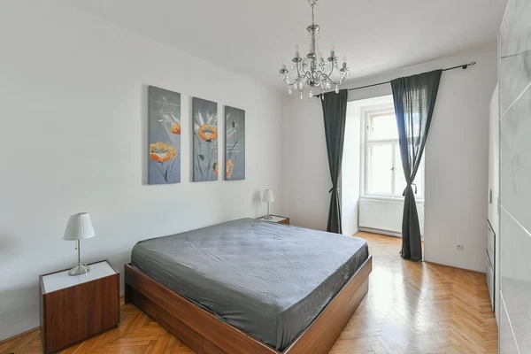 U Havlíčkových sadů, Vinohrady - Praha 2 | Pronájem, Byt, 2+kk, 77 m²