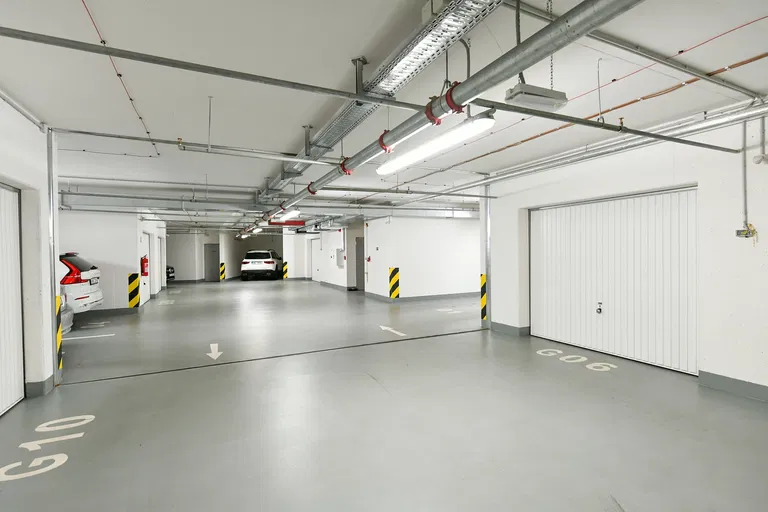V háji, Holešovice - Prague 7 | Rent, Apartment, Two-bedroom (3+kk), 87 m²