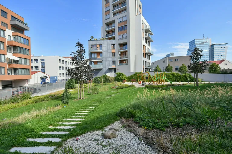 V háji, Holešovice - Prague 7 | Rent, Apartment, Two-bedroom (3+kk), 87 m²