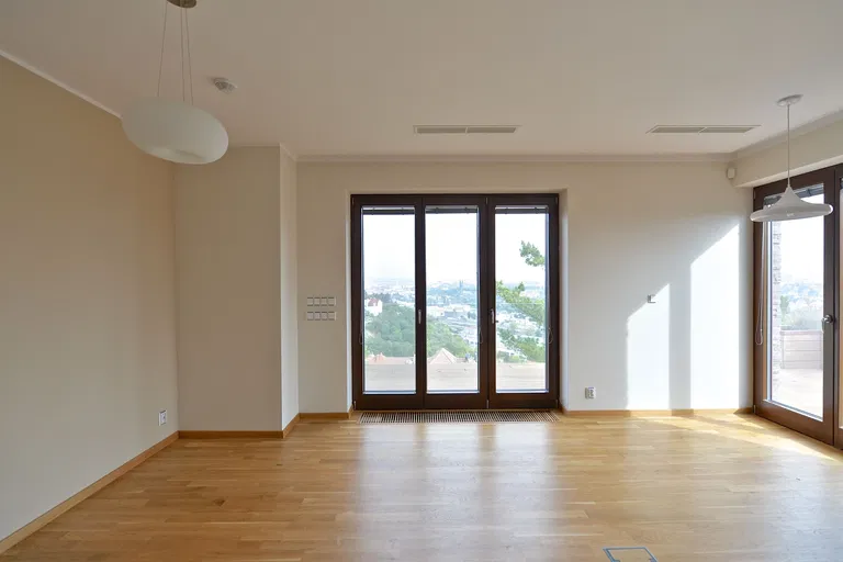 U Dívčích hradů, Smíchov - Praha 5 | Pronájem, Byt, 2+kk, 127 m²
