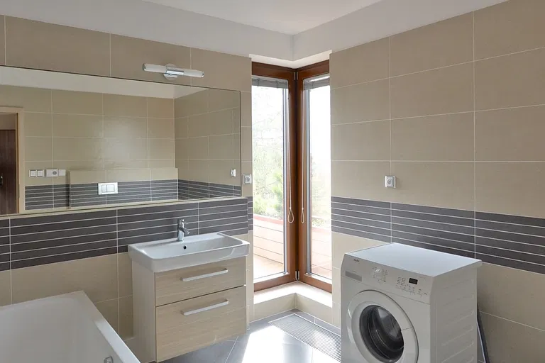 U Dívčích hradů, Smíchov - Praha 5 | Pronájem, Byt, 2+kk, 127 m²