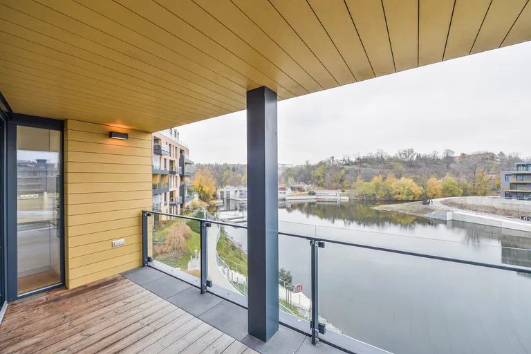 Menclova, Libeň - Prague 8 | Rent, Apartment, Two-bedroom (3+kk), 101 m²