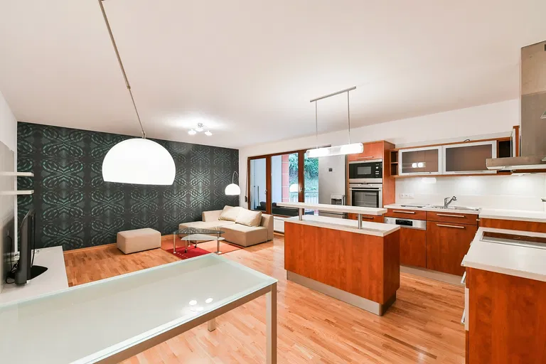 Lovčenská, Košíře - Prague 5 | Rent, Apartment, Two-bedroom (3+kk), 88 m²