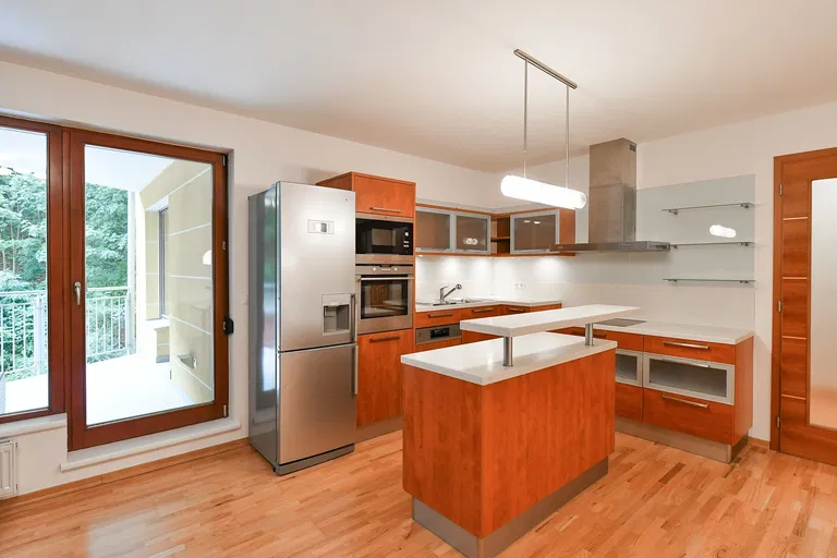 Lovčenská, Košíře - Prague 5 | Rent, Apartment, Two-bedroom (3+kk), 88 m²
