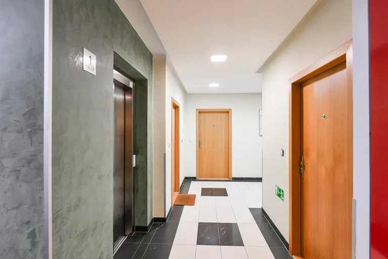 Lovčenská, Košíře - Prague 5 | Rent, Apartment, Two-bedroom (3+kk), 88 m²