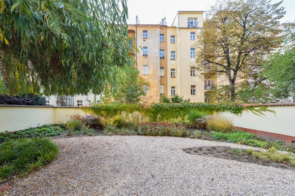 Polská, Vinohrady - Prague 2 | Rent, Apartment, One-bedroom (2+1), 79 m²