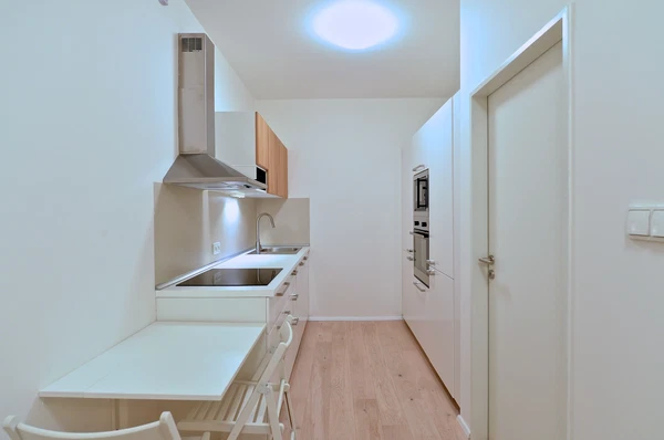 Lucemburská, Vinohrady - Praha 3 | Pronájem, Byt, 2+kk, 54 m²