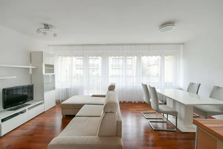 Rozýnova, Břevnov - Prague 6 | Rent, Apartment, Three-bedroom (4+kk), 93 m²