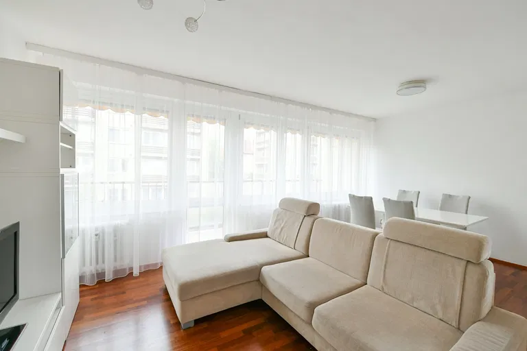 Rozýnova, Břevnov - Prague 6 | Rent, Apartment, Three-bedroom (4+kk), 93 m²