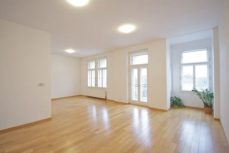 Chopinova, Vinohrady - Prague 2 | Rent, Apartment, Two-bedroom (3+kk), 110 m²