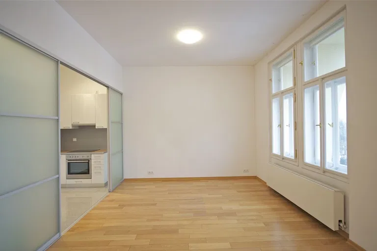 Chopinova, Vinohrady - Prague 2 | Rent, Apartment, Two-bedroom (3+kk), 110 m²