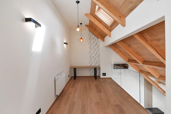 Prvního pluku, Karlín - Prague 8 | Rent, Apartment, One-bedroom (2+kk), 86 m²