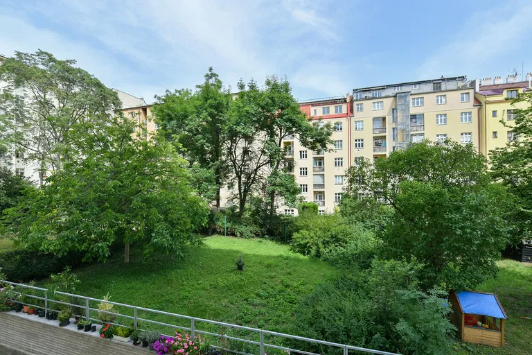 Písecká, Vinohrady - Prague 3 | Rent, Apartment, One-bedroom (2+kk), 47 m²