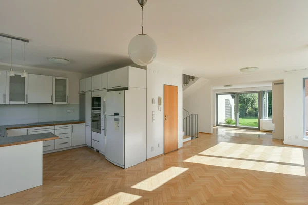 K Vinicím, Nebušice - Prague 6 | Rent, House, Four-bedroom (5+1), 230 m²