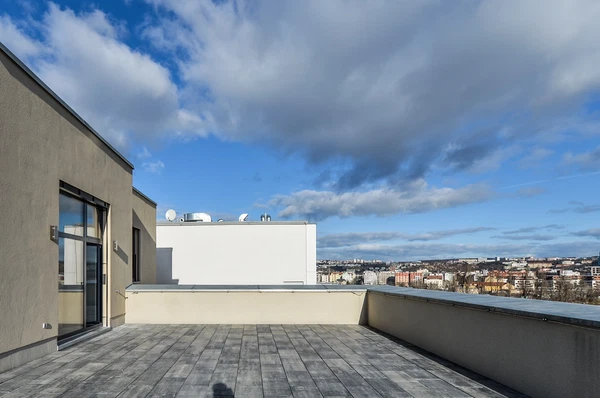 U Mlýnského kanálu, Karlín - Praha 8 | Pronájem, Byt, 5+kk, 179 m²