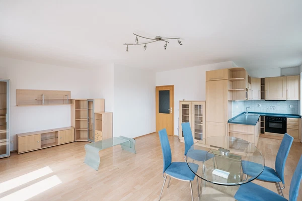 Choceradská, Záběhlice - Prague 4 | Sale, Apartment, One-bedroom (2+kk), 72 m²